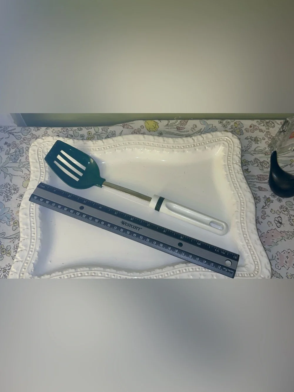Slotted spatula turner Green and White Unmarked Vintage